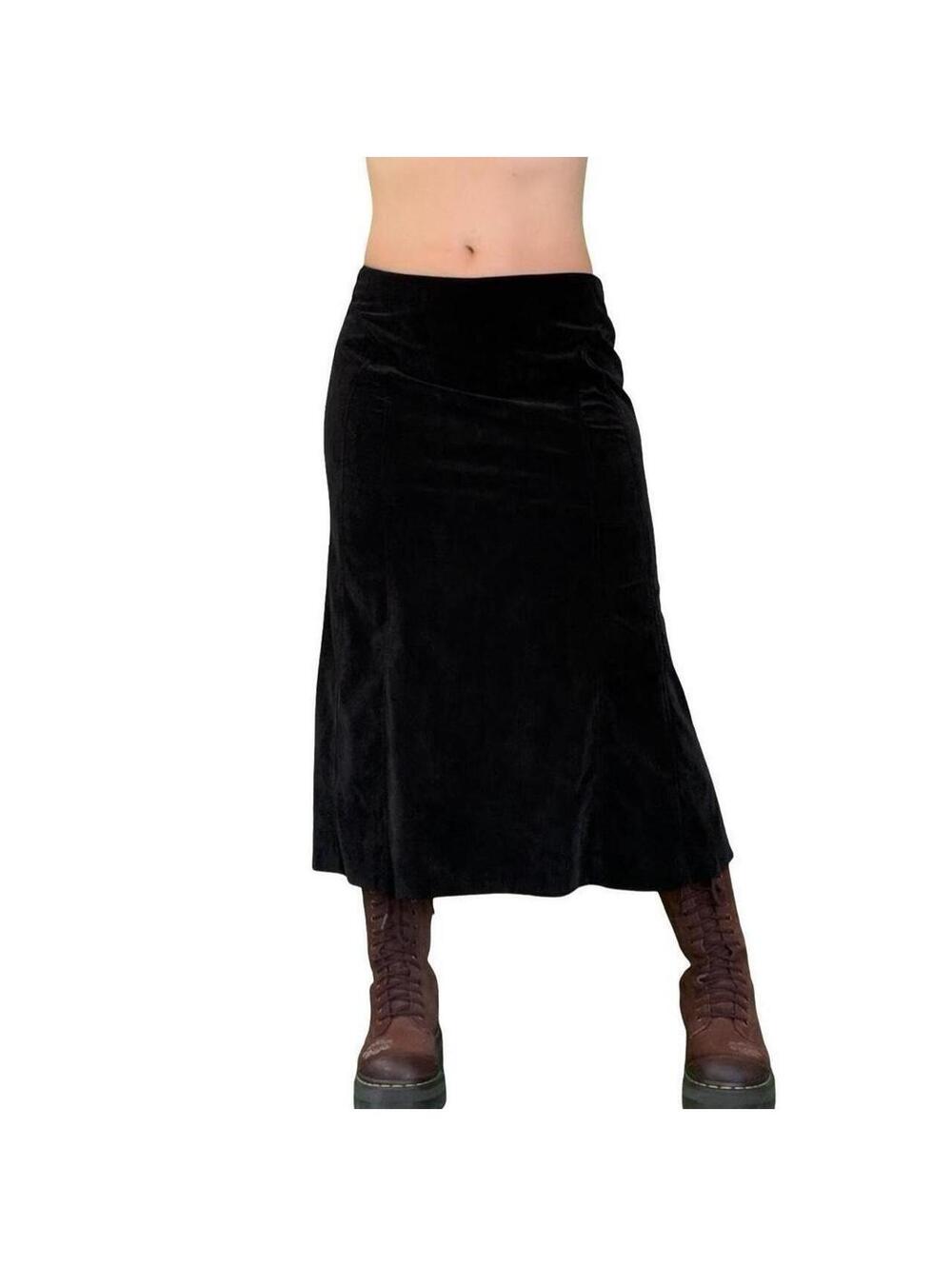 Y2K MINIMALIST TRAD GOTH SKIRT